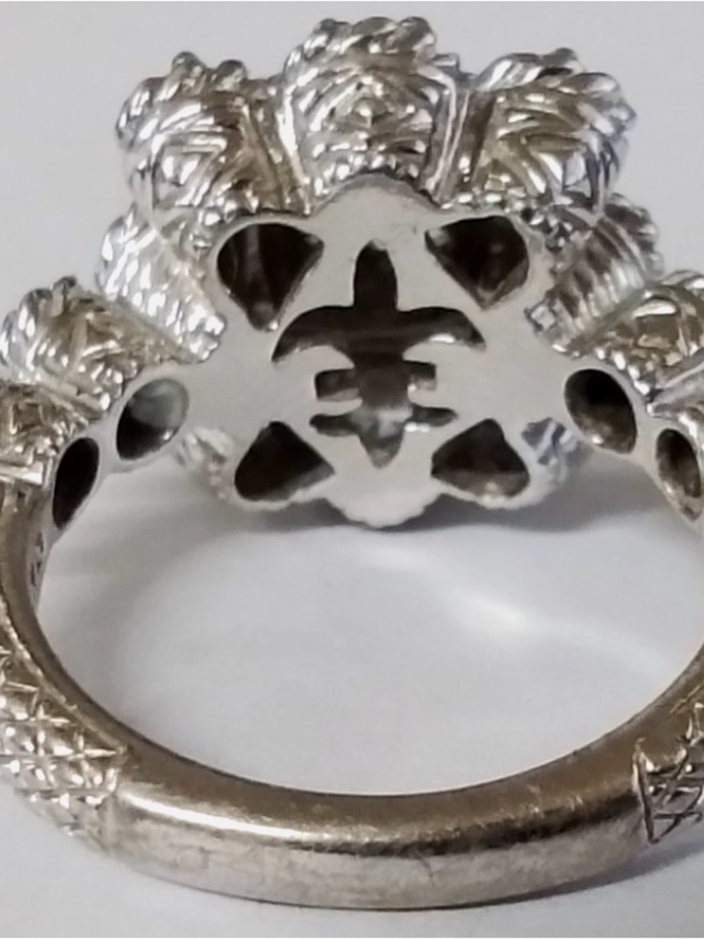 Judith Ripka Silver Floral Cluster Ring - Picture 2 of 7
